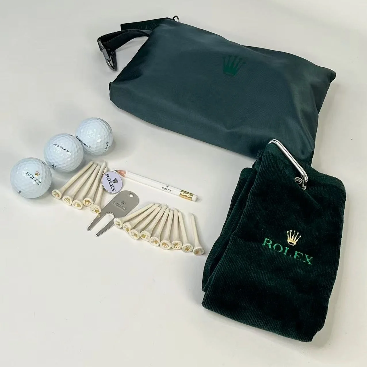 ROLEX ゴルフボール 3個セット ダークグリーンポーチ付きタオル付き Rolex Golf Accessory Set – Tee Kit, Towel, Marker, Divot Tool & Pouch